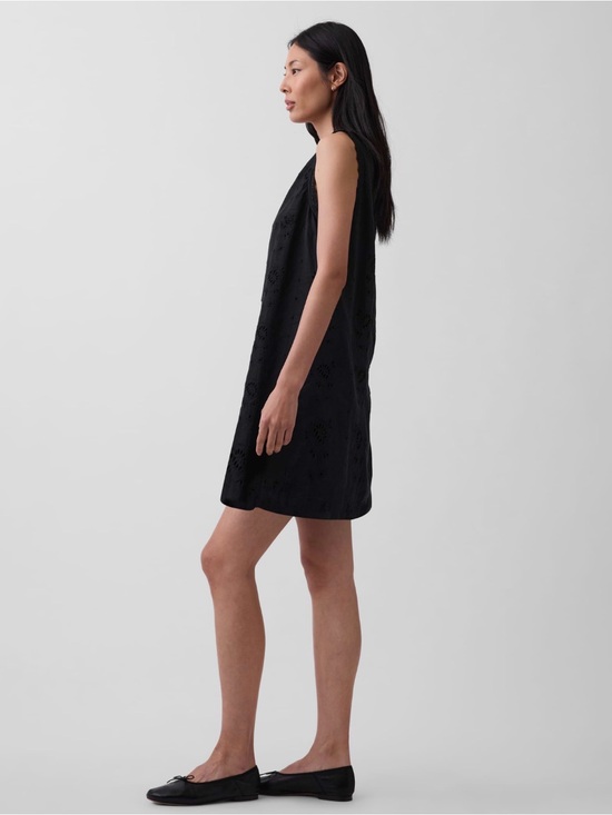 GAP Dresses & Skirts - Gap eyelet shift dress